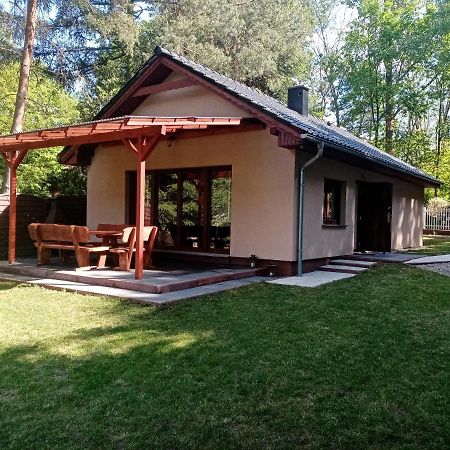 Urokliwy Domek Nad Brzegiem Jeziora Lubiatów Εξωτερικό φωτογραφία