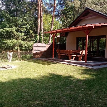 Urokliwy Domek Nad Brzegiem Jeziora Lubiatów Εξωτερικό φωτογραφία