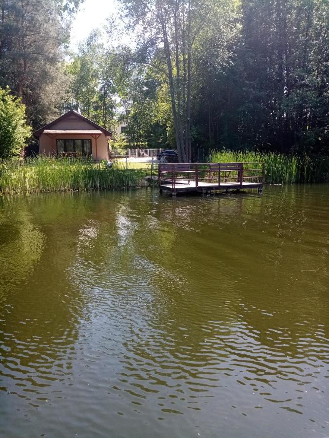 Urokliwy Domek Nad Brzegiem Jeziora Lubiatów Εξωτερικό φωτογραφία