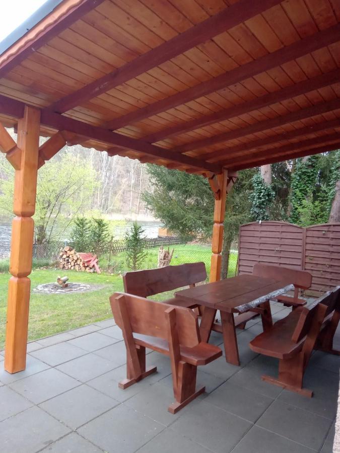 Urokliwy Domek Nad Brzegiem Jeziora Lubiatów Εξωτερικό φωτογραφία
