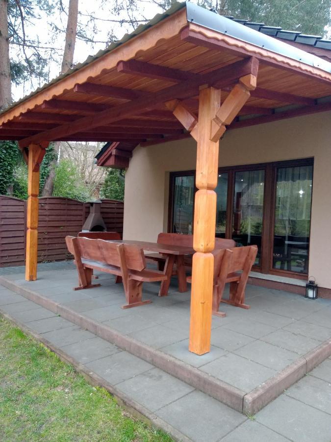 Urokliwy Domek Nad Brzegiem Jeziora Lubiatów Εξωτερικό φωτογραφία